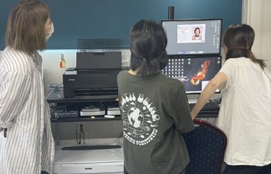 思い出の写真から子供たちが遺影写真を制作することもできます